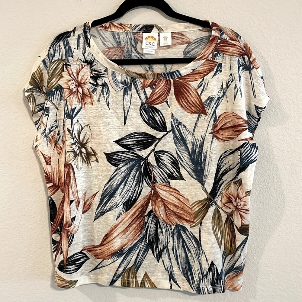 C & C California Women’s Knit Top Cream & Blue 100% Linen Floral Coastal Grandma